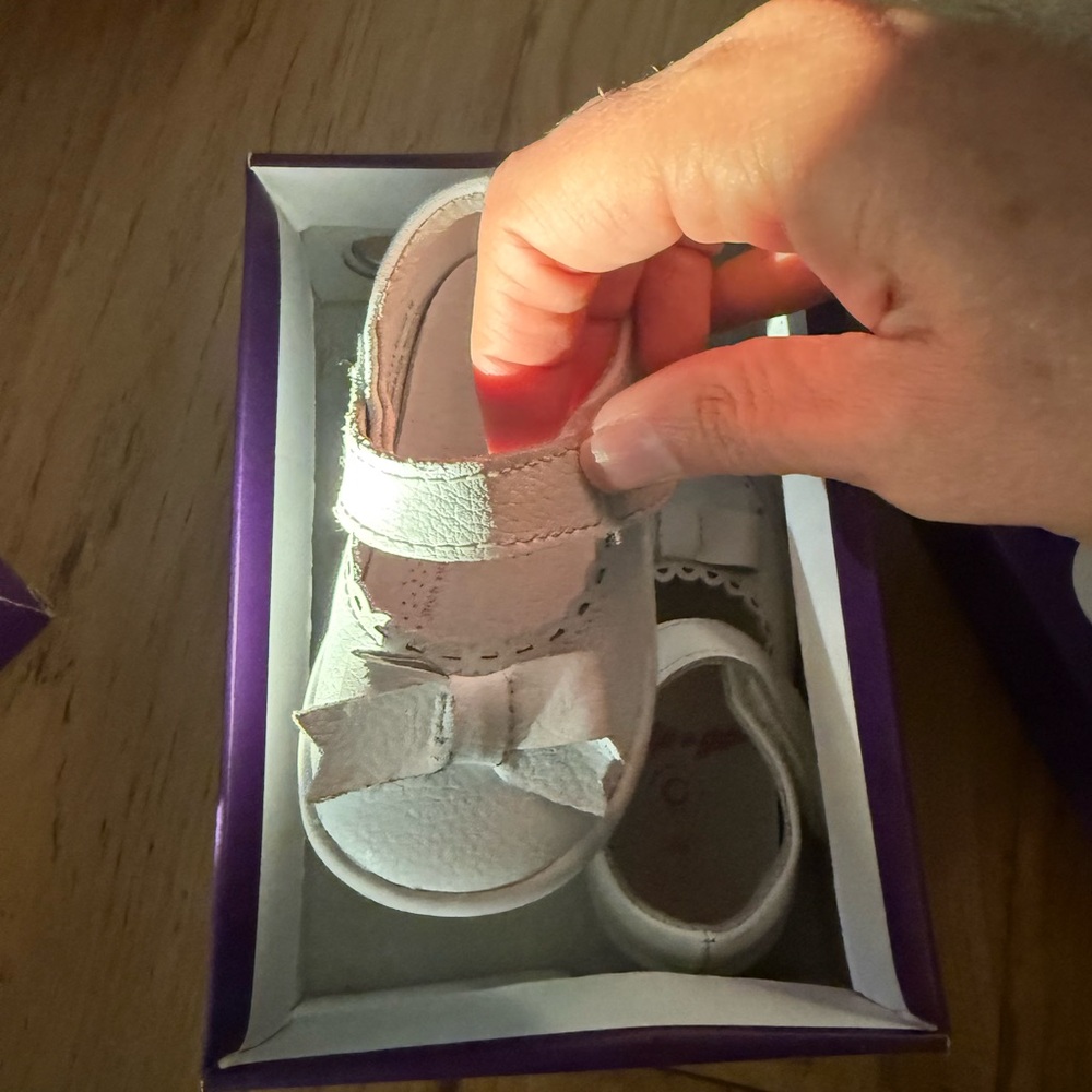 NEW Pediped Betty White Leather Shoes – Baby Size 4–4.5 / EU 19